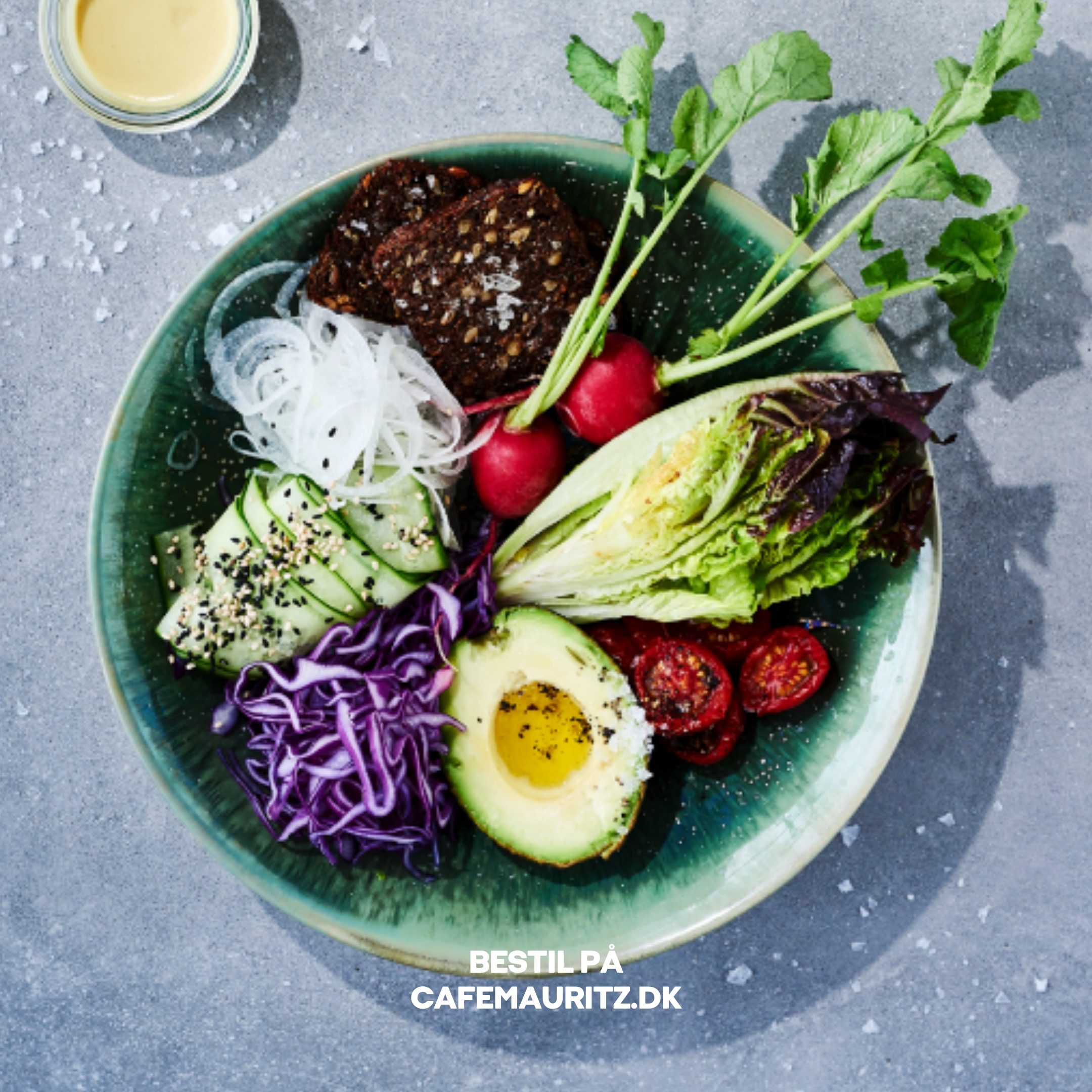 Skøn salat til frokost hos Café Mauritz i Sønderborg